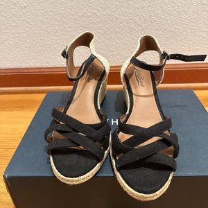 Black 1” wedges